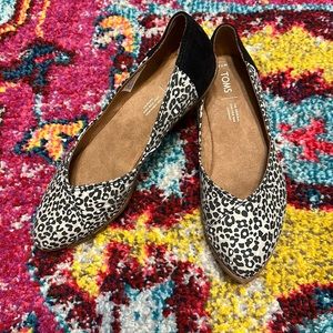 TOMS flats